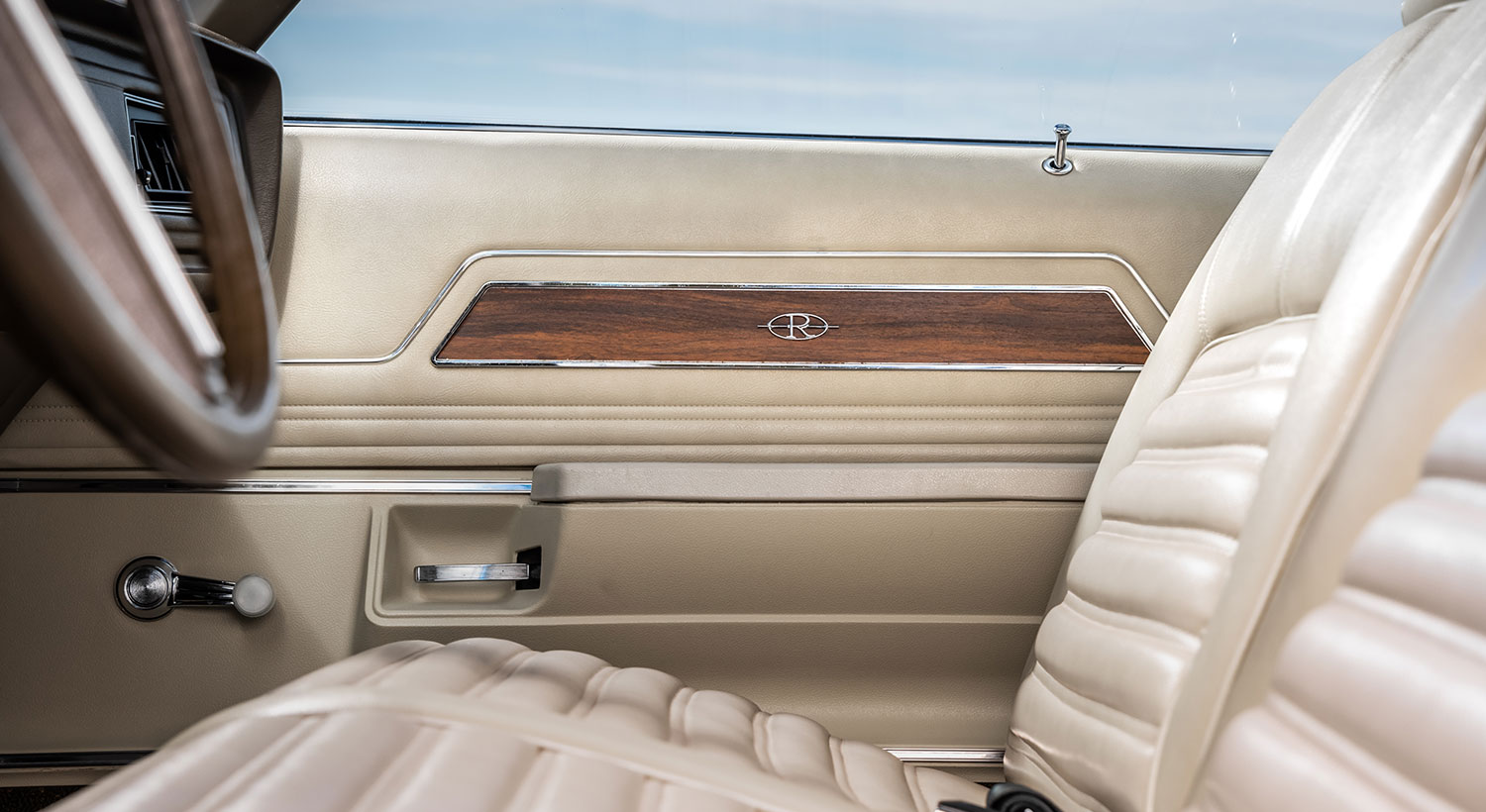 1972 Buick Riviera for hire