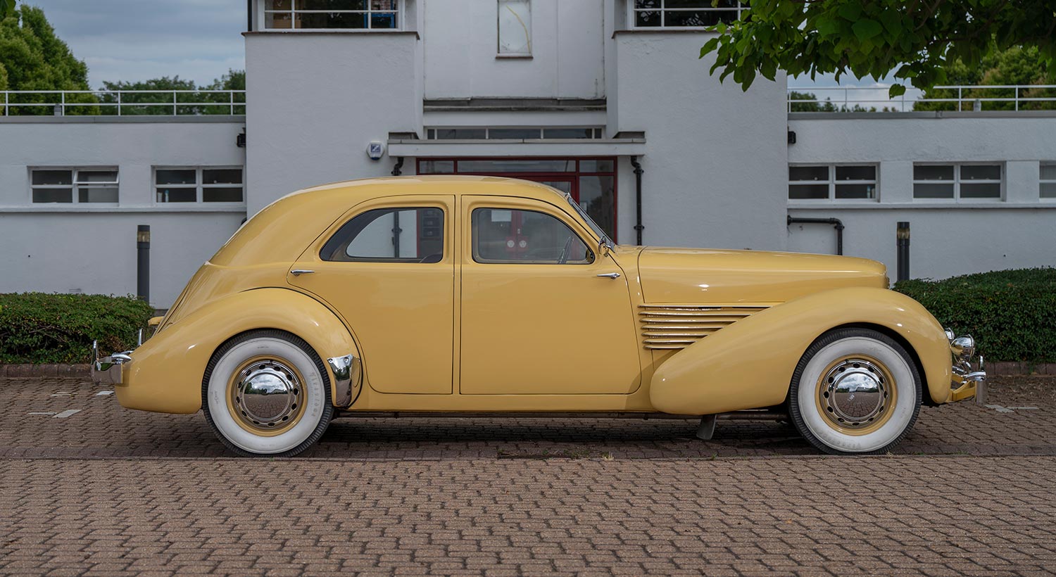 1936 Cord Westchester for hire